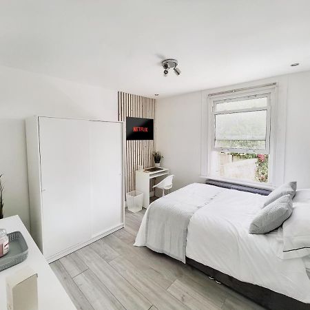 Modern Room In Centrally Located Apartment - Room 4 Londres Exterior foto